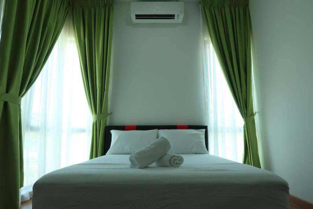 Promo Private Luxurious Nilai Vacation Home Eksteriør bilde