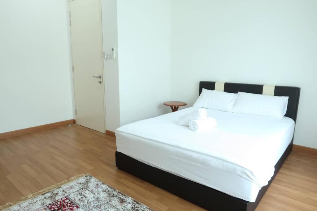 Promo Private Luxurious Nilai Vacation Home Eksteriør bilde