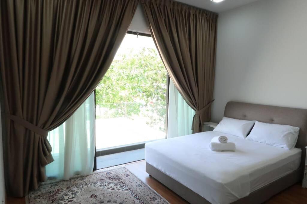 Promo Private Luxurious Nilai Vacation Home Eksteriør bilde